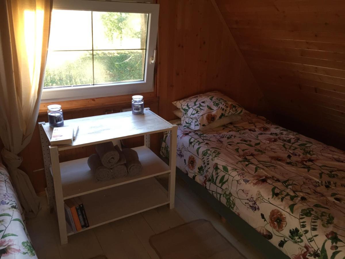 Domek Nad Jeziorem Otalzyno Pomieczyno المظهر الخارجي الصورة